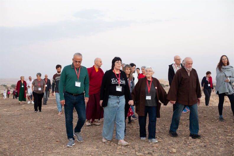 PW-walk-peace-retreat-moa3-photo-hila-carmel.jpg